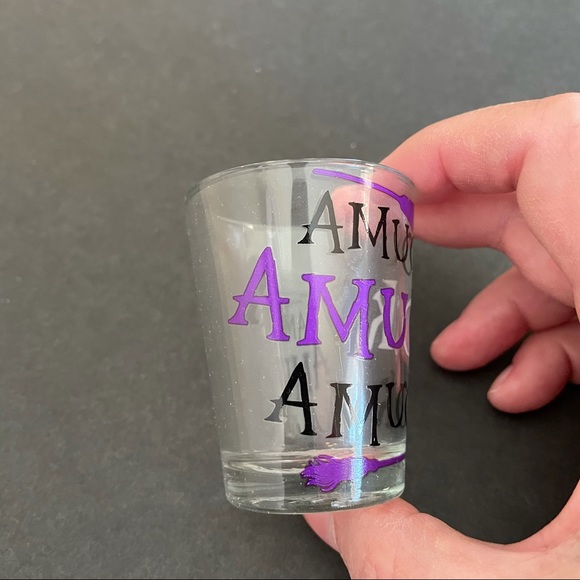 Disney HOCUS POCUS Amuck, Amuck, Amuck & More Sayings Set of 4 Shot Glasses NEW! - Picture 6 of 16